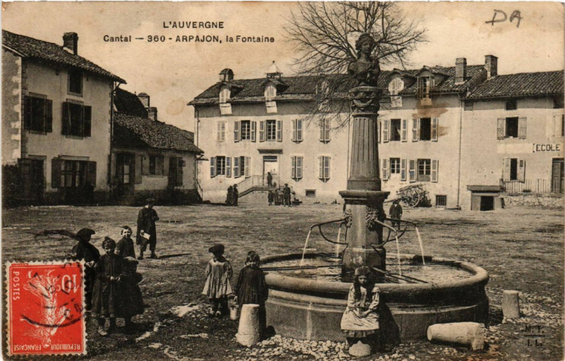 Carte postale ancienne Arpajon - la Fontaine
