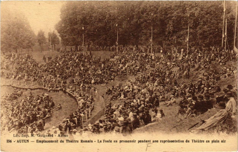 Carte postale ancienne Autun Emplacement du Théatre Romain à Autun
