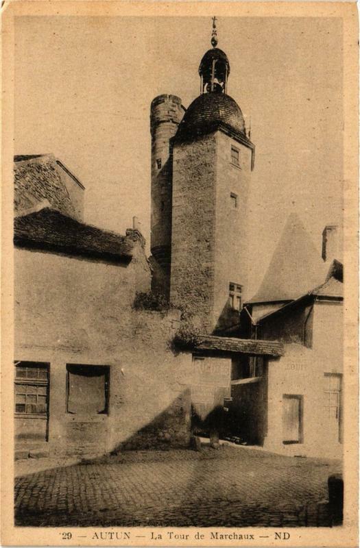 Carte postale ancienne Autun La Tour de Marchaux à Autun