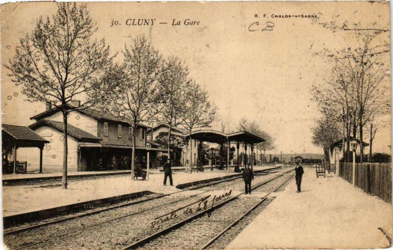 Carte postale ancienne Cluny La Gare à Cluny