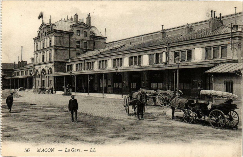 Carte postale ancienne Macon La Gare à Mâcon
