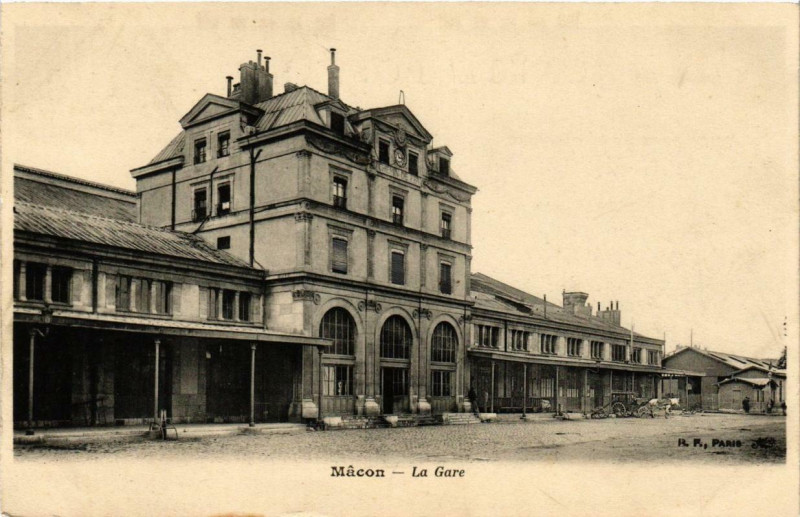 Carte postale ancienne Macon La Gare à Mâcon