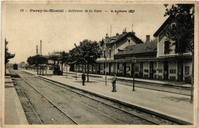 Carte postale ancienne Paray-le-Monial - Intérieur de la Gare à Paray-le-Monial