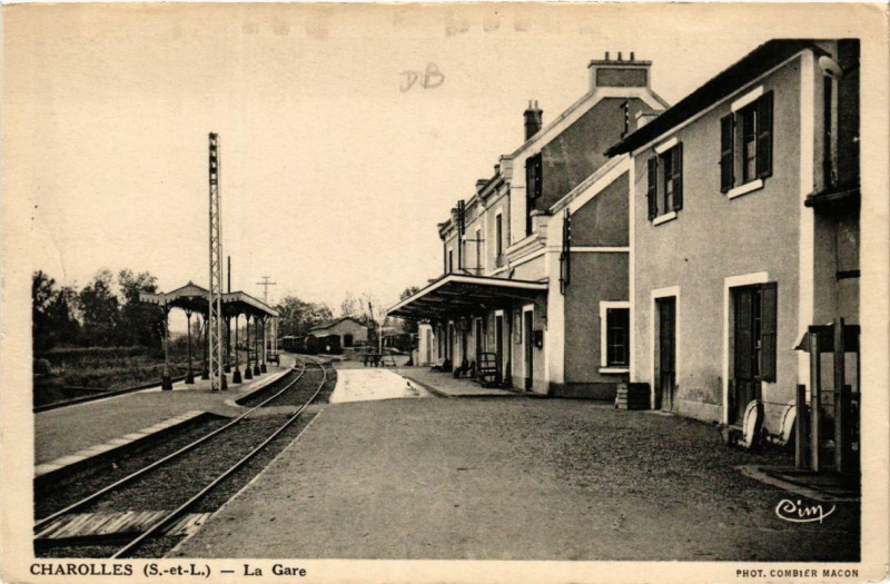 Carte postale ancienne Charolles La Gare à Charolles