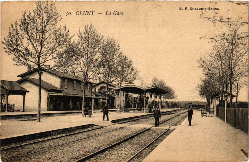 Carte postale ancienne Cluny La Gare à Cluny