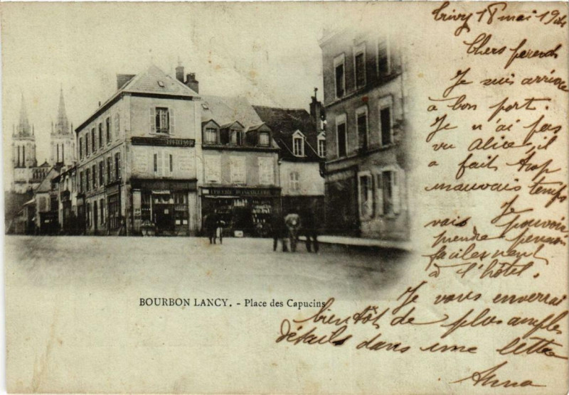 Carte postale ancienne Bourbon-Lancy Place des Capucins à Bourbon-Lancy