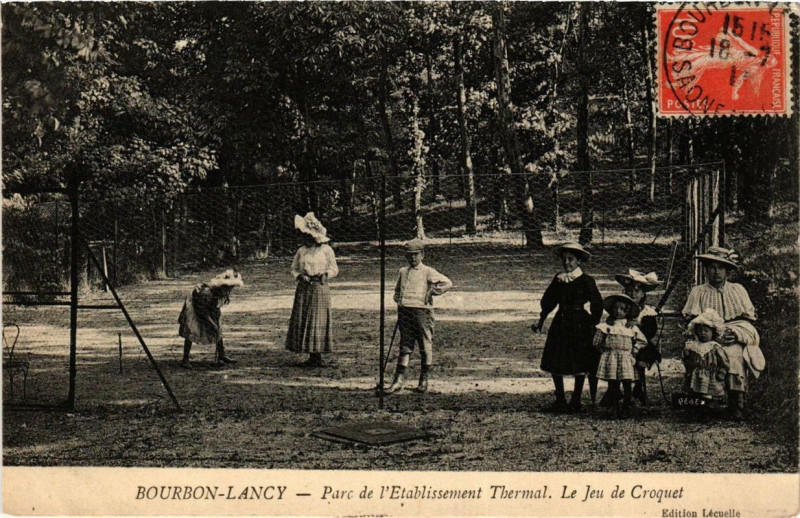 Carte postale ancienne Bourbon-Lancy Parc de l'Etablissement Thermal à Bourbon-Lancy