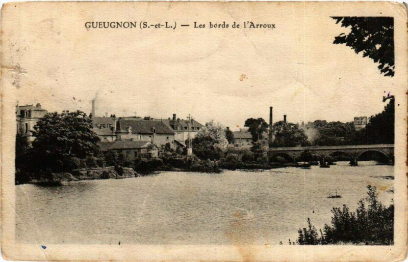 Carte postale ancienne Gueugnon Les bords de l'Arroux à Gueugnon