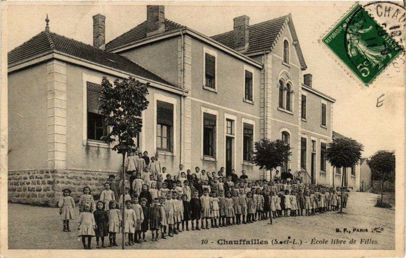 Carte postale ancienne Chauffailles Ecole libre de Filles à Chauffailles
