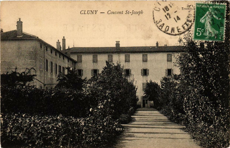 Carte postale ancienne Cluny Couvent Saint-Joseph à Cluny