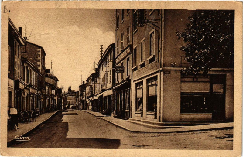 Carte postale ancienne Chauffailles Rue du Commerce à Chauffailles