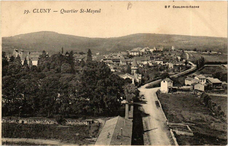 Carte postale ancienne Cluny Quartier Saint-Mayeul à Cluny