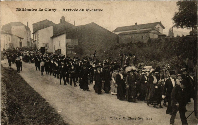 Carte postale ancienne Cluny Arrivée du Ministre à Cluny