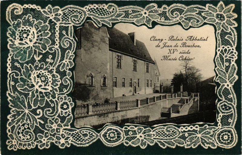 Carte postale ancienne Cluny Palais Abbatial de Jean de Bourbon à Cluny