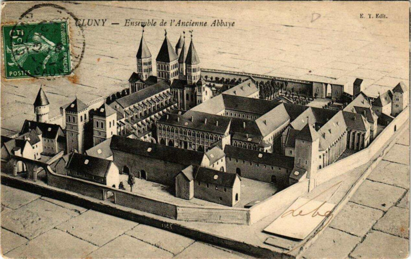 Carte postale ancienne Cluny Ensemble de l'Ancienne Abbaye à Cluny