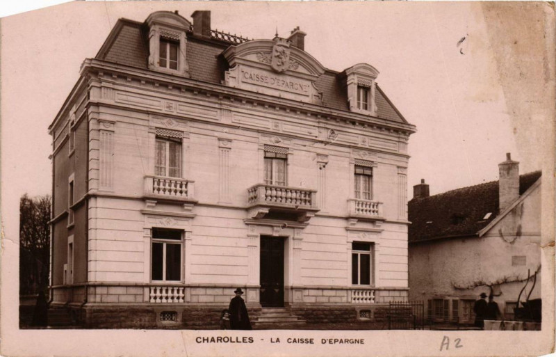 Carte postale ancienne Charolles La Caisse d'Epargne à Charolles
