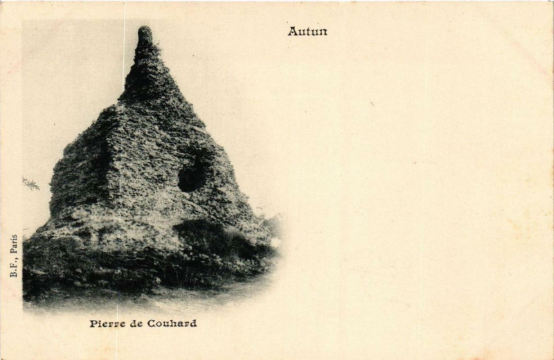 Carte postale ancienne Autun Pierre de Couhard à Autun