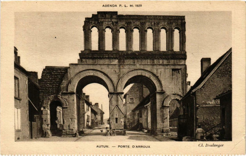 Carte postale ancienne Autun Porte d'Arroux à Autun