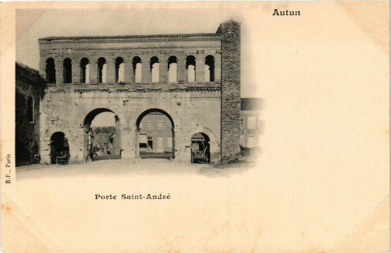 Carte postale ancienne Autun Porte Saint-André à Autun