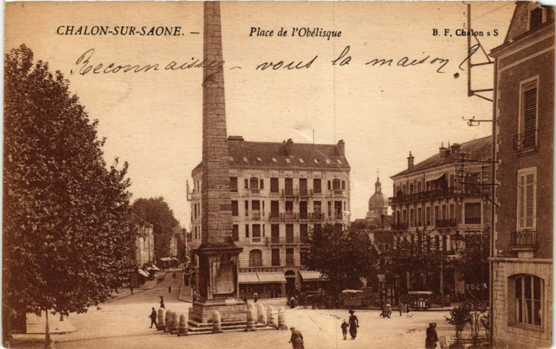 Carte postale ancienne Chalon-sur-Saone - Place de l'Obelisque à Chalon-sur-Saône