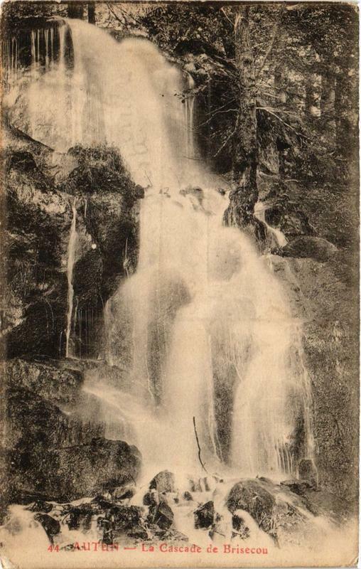 Carte postale ancienne Autun La Cascade de Brisecou à Autun