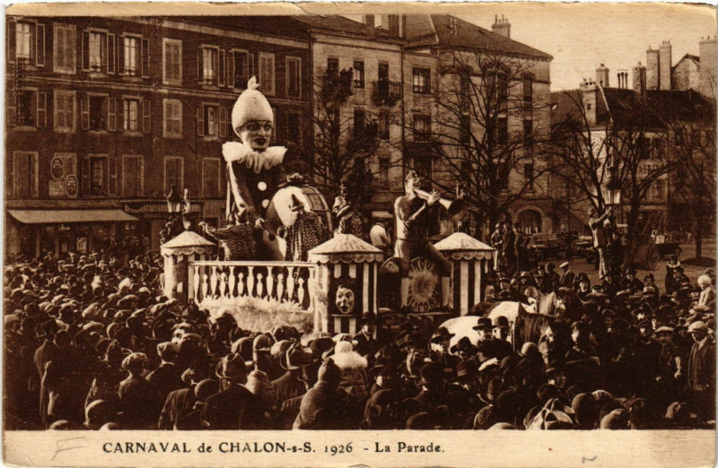 Carte postale ancienne Chalon-sur-Saone - Carnaval 1926 - La Parade à Chalon-sur-Saône
