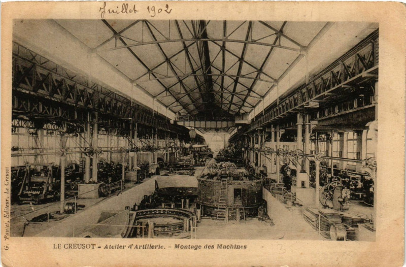 Carte postale ancienne Le Creusot - Atelier d'Artillerie - Montage des Machines au Creusot