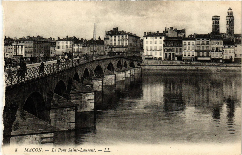 Carte postale ancienne Macon - Le Pont Saint-Laurent à Mâcon