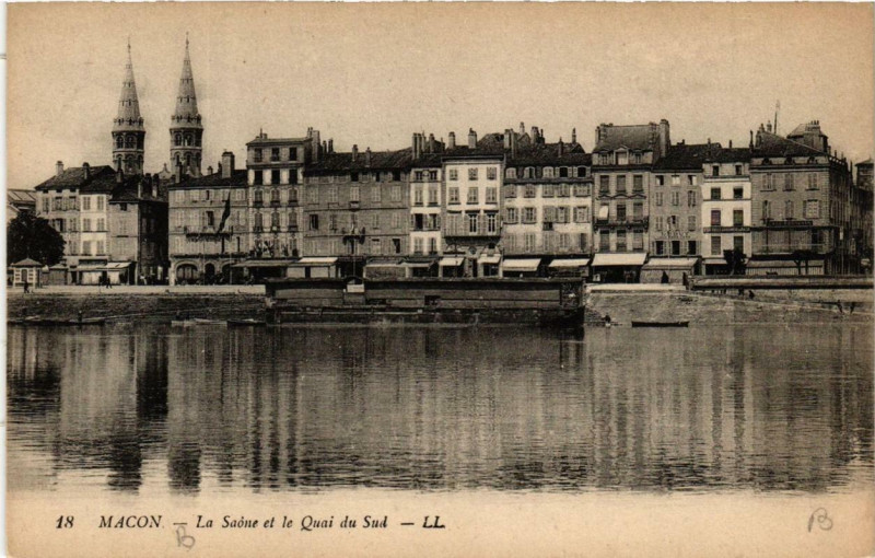 Carte postale ancienne Macon Le Saone et le Quai du Sud à Mâcon
