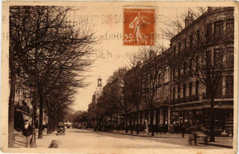 Carte postale ancienne Chalon-sur-Saone - Boulevard de la République à Chalon-sur-Saône