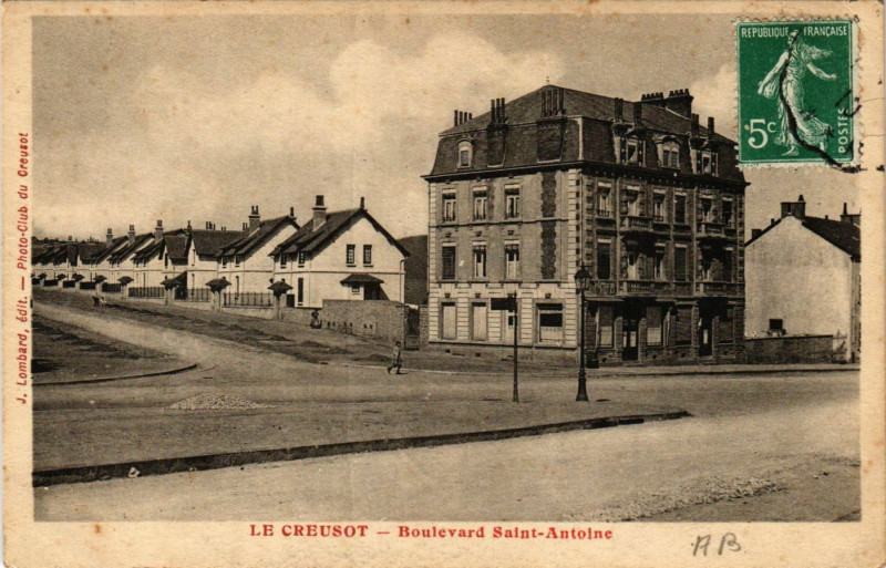 Carte postale ancienne Le Creusot - Boulevard Saint-Antoine au Creusot