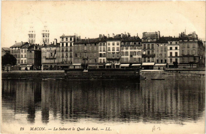 Carte postale ancienne Macon La Saone et le Quai du Sud à Mâcon