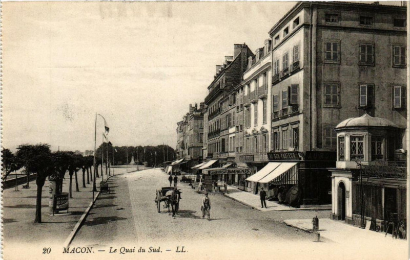 Carte postale ancienne Macon Le Quai du Sud à Mâcon