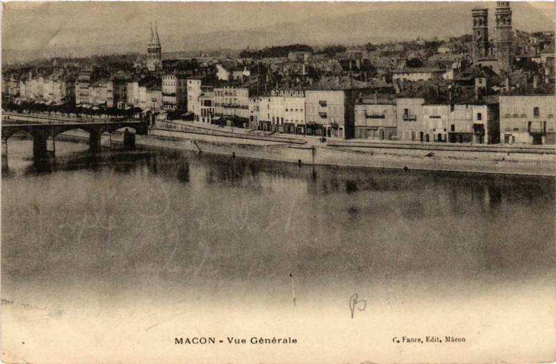 Carte postale ancienne Macon Vue générale à Mâcon