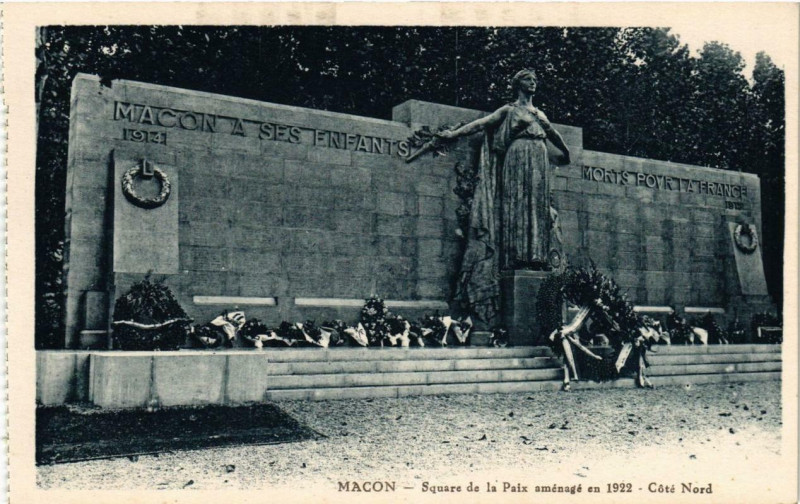 Carte postale ancienne Macon Square de la Paix amenage en 1922 à Mâcon