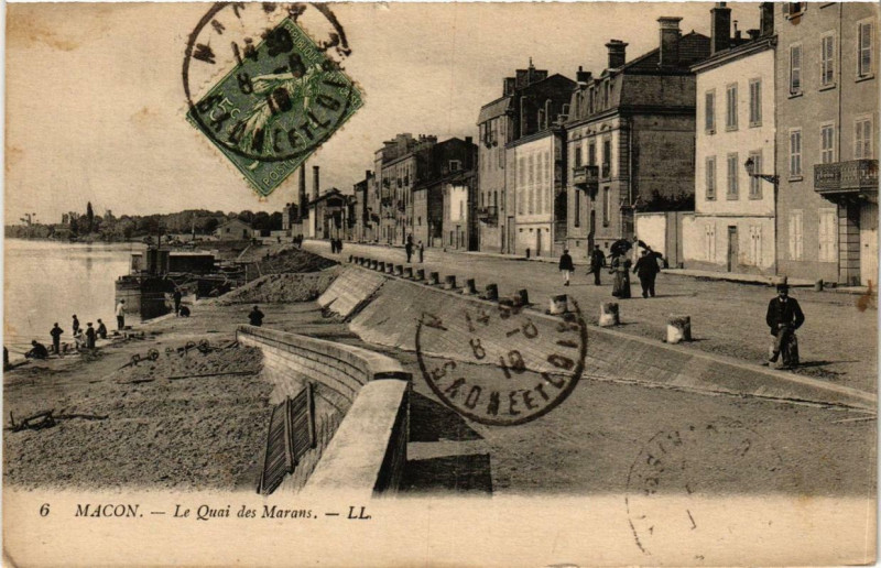 Carte postale ancienne Macon Le Quai des Marans à Mâcon
