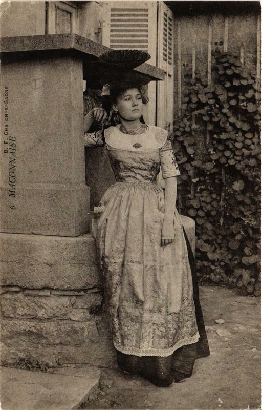 Carte postale ancienne Maconnaise