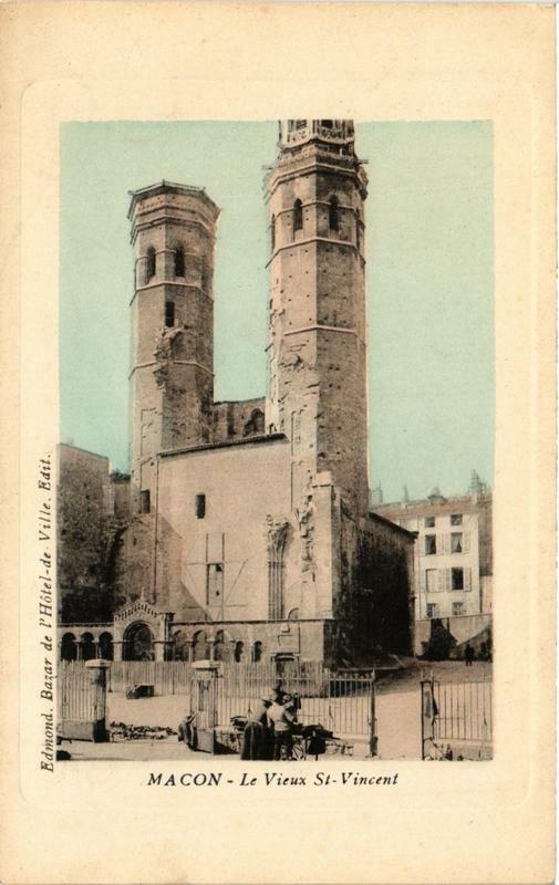Carte postale ancienne Macon Le Vieux Saint-Vincent à Mâcon