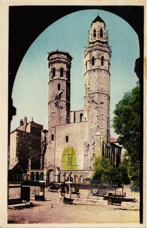 Carte postale ancienne Macon Le Vieux Saint-Vincent à Mâcon