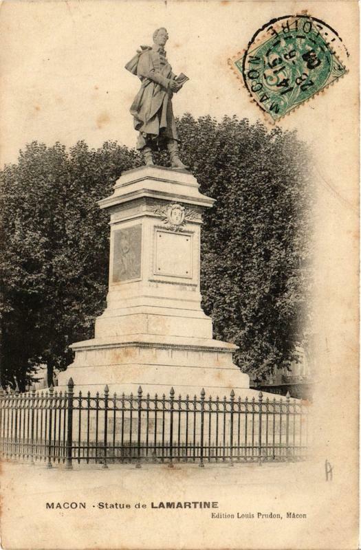 Carte postale ancienne Macon Statue de Lamartine à Mâcon