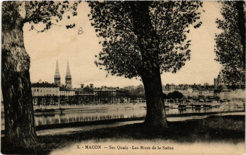 Carte postale ancienne Macon Ses Quais - Les Rives de la Saone à Mâcon