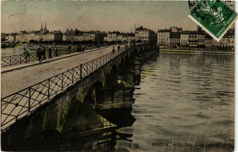 Carte postale ancienne Macon Le Pont Saint-Laurent à Mâcon