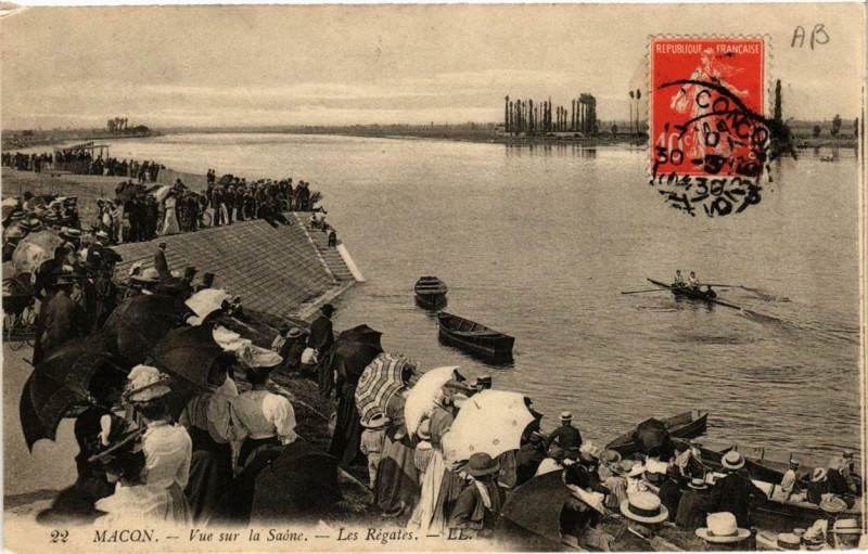 Carte postale ancienne Macon Vue sur la Saone à Mâcon