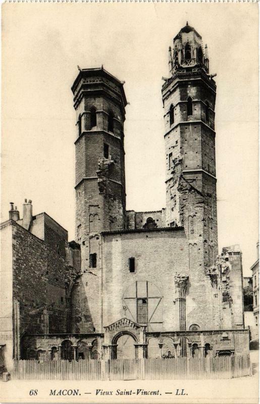 Carte postale ancienne Macon Vieux Saint-Vincent à Mâcon