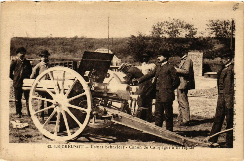 Carte postale ancienne Le Creusot - Usines Schneider - Canon de Campagne a tir rapide au Creusot