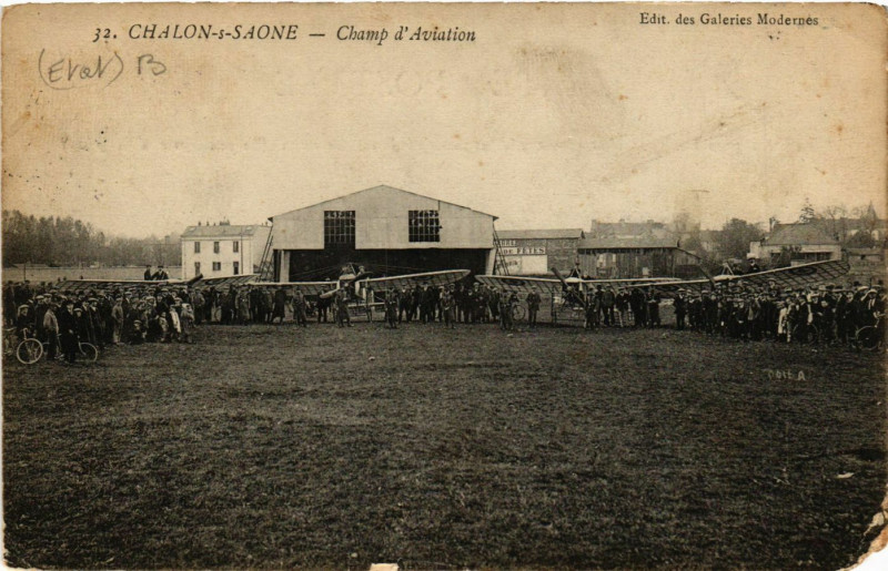Carte postale ancienne Chalon-sur-Saone - Champ d'Aviation à Chalon-sur-Saône