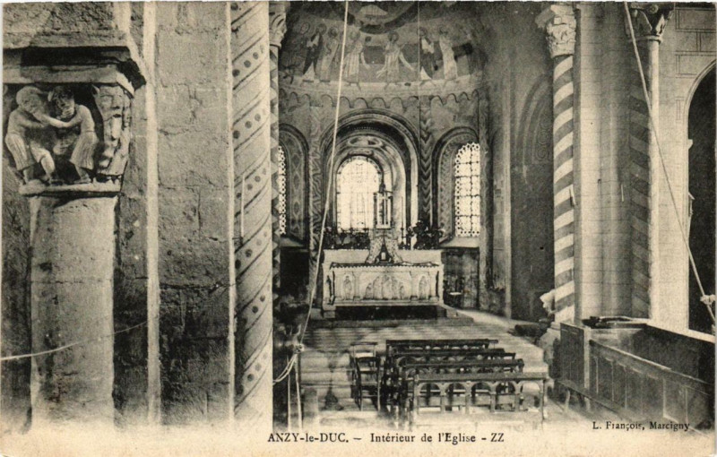 Carte postale ancienne Anzy-les-Duc Intérieur de Eglise