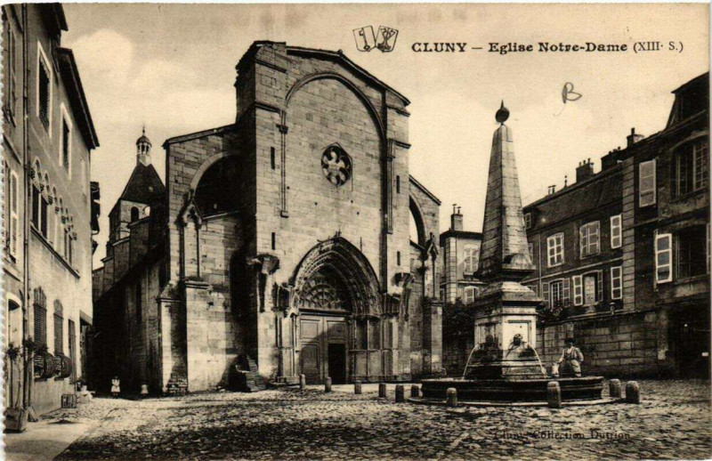 Carte postale ancienne Cluny Eglise N.-D. à Cluny