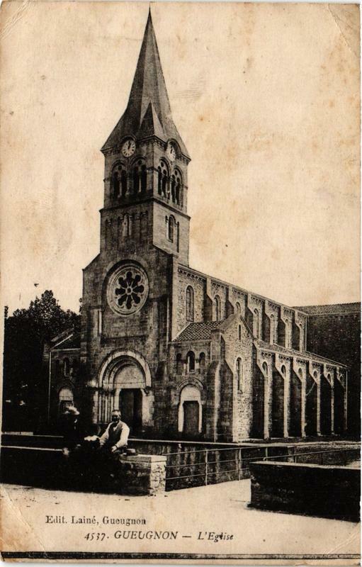 Carte postale ancienne Gueugnon Eglise à Gueugnon