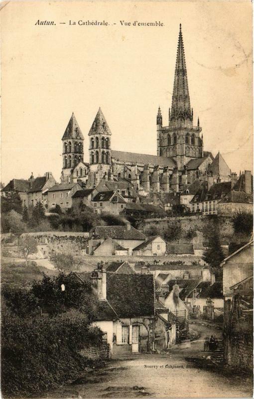 Carte postale ancienne Autun La Cathédrale, Vue d'ensemble à Autun